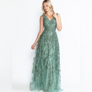 NWT LENOVIA dress Sage Green embroidered formal A-line max Lace Gown wedding M S